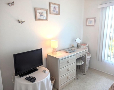 5377 Crestlake Boulevard - Photo Thumbnail 10
