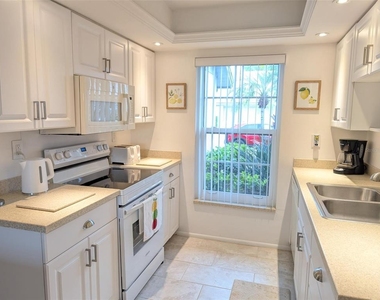 5377 Crestlake Boulevard - Photo Thumbnail 1