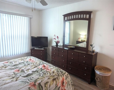 5377 Crestlake Boulevard - Photo Thumbnail 7