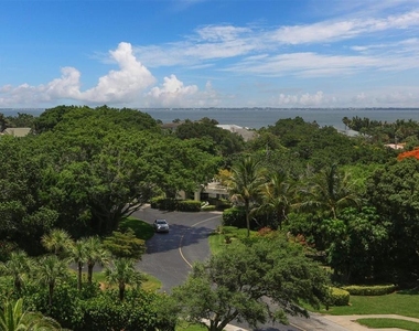 1211 Gulf Of Mexico Drive - Photo Thumbnail 32