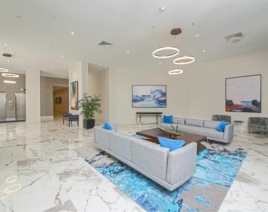1211 Gulf Of Mexico Drive - Photo Thumbnail 25