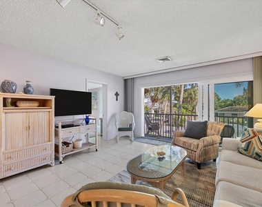 500 S Washington Drive - Photo Thumbnail 4