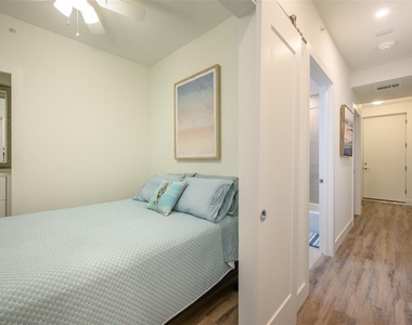 1703 N Tamiami Trail - Photo Thumbnail 26