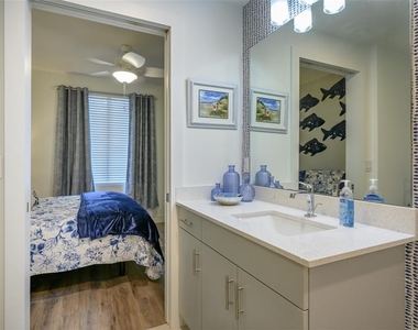 1703 N Tamiami Trail - Photo Thumbnail 25