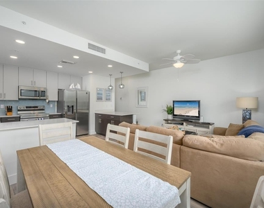 1703 N Tamiami Trail - Photo Thumbnail 7