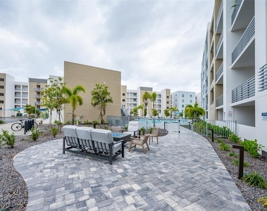 1703 N Tamiami Trail - Photo Thumbnail 33
