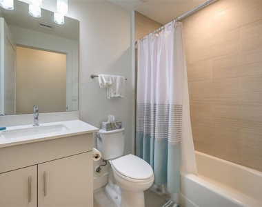 1703 N Tamiami Trail - Photo Thumbnail 29