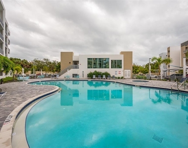 1703 N Tamiami Trail - Photo Thumbnail 45