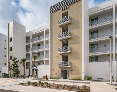 1703 N Tamiami Trail - Photo Thumbnail 37