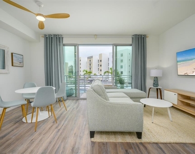 1703 N Tamiami Trail - Photo Thumbnail 6