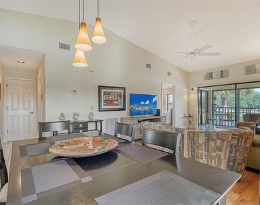4462 Weybridge Street - Photo Thumbnail 7