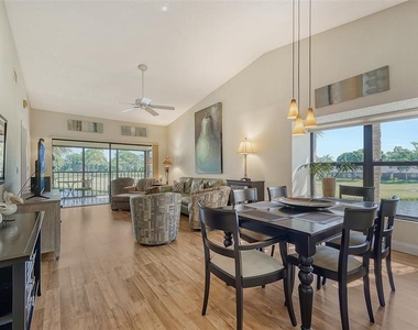 4462 Weybridge Street - Photo Thumbnail 5