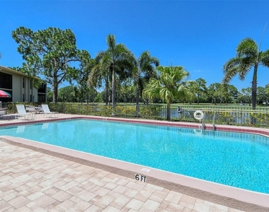 4462 Weybridge Street - Photo Thumbnail 38