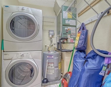 4462 Weybridge Street - Photo Thumbnail 29