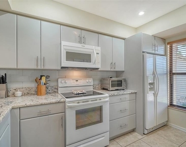 4462 Weybridge Street - Photo Thumbnail 18