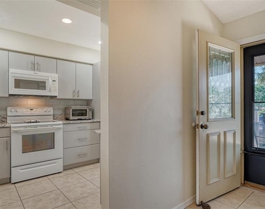 4462 Weybridge Street - Photo Thumbnail 4