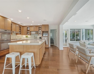 425 Mckinley Drive - Photo Thumbnail 18