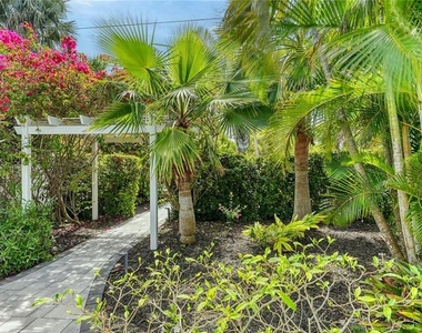 425 Mckinley Drive - Photo Thumbnail 6