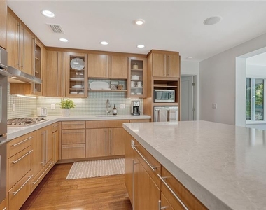 425 Mckinley Drive - Photo Thumbnail 24