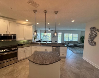 7710 34th Avenue W - Photo Thumbnail 2