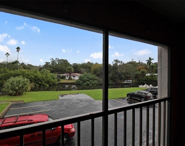 2124 N Tamiami Trail - Photo Thumbnail 27