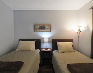 2124 N Tamiami Trail - Photo Thumbnail 10
