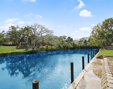2124 N Tamiami Trail - Photo Thumbnail 39