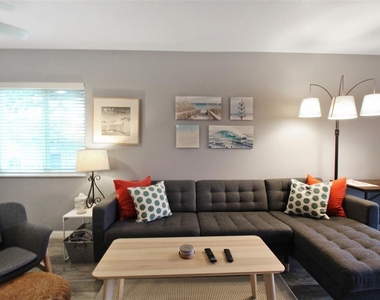 2124 N Tamiami Trail - Photo Thumbnail 16