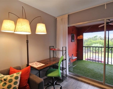2124 N Tamiami Trail - Photo Thumbnail 24