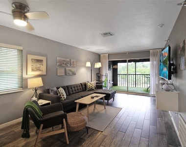 2124 N Tamiami Trail - Photo Thumbnail 13