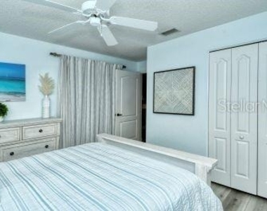 9560 High Gate Drive - Photo Thumbnail 19