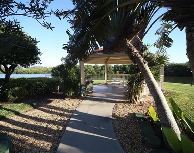 9393 Midnight Pass Road - Photo Thumbnail 41