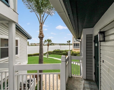 1366 Siesta Bayside Drive - Photo Thumbnail 9