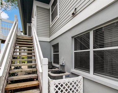 1366 Siesta Bayside Drive - Photo Thumbnail 4