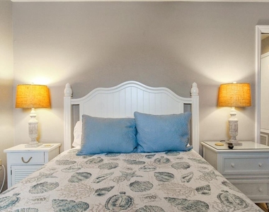 1366 Siesta Bayside Drive - Photo Thumbnail 30