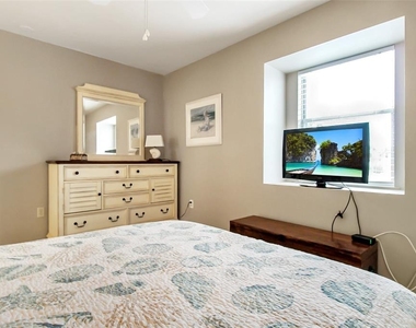 1366 Siesta Bayside Drive - Photo Thumbnail 31