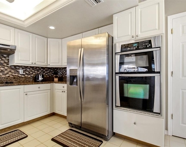 1366 Siesta Bayside Drive - Photo Thumbnail 38