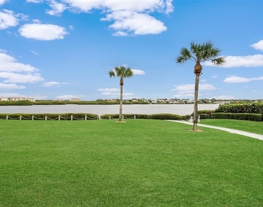 1366 Siesta Bayside Drive - Photo Thumbnail 5