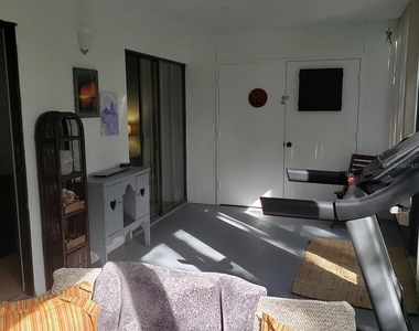 108 Pinehurst Drive - Photo Thumbnail 12