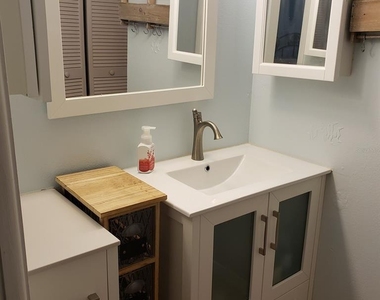 108 Pinehurst Drive - Photo Thumbnail 7