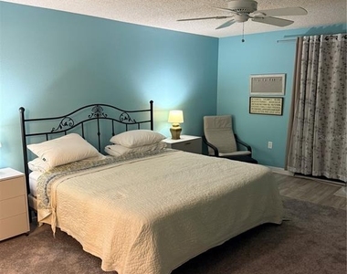 108 Pinehurst Drive - Photo Thumbnail 6