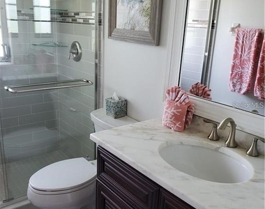 6892 W Country Club Lane - Photo Thumbnail 17