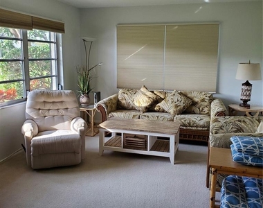 6892 W Country Club Lane - Photo Thumbnail 8