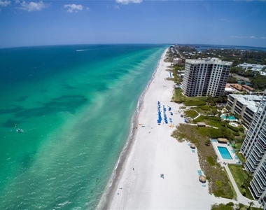 2105 Gulf Of Mexico Drive - Photo Thumbnail 10