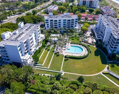 2105 Gulf Of Mexico Drive - Photo Thumbnail 6