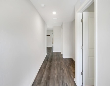 3084 Sudbury Street - Photo Thumbnail 4
