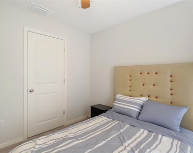 3084 Sudbury Street - Photo Thumbnail 8