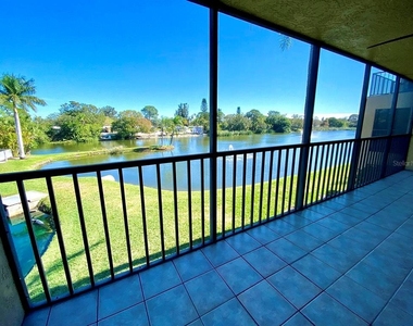 5553 Ashton Lake Drive - Photo Thumbnail 3