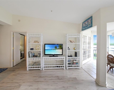 1382 Siesta Bayside Drive - Photo Thumbnail 14