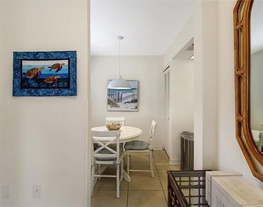 1382 Siesta Bayside Drive - Photo Thumbnail 6